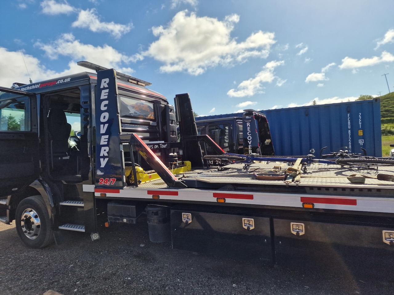 the tandem on the truck